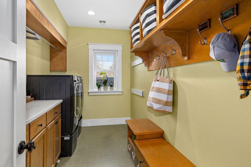 Duluth, Minnesota, 55803, United States, 6 Bedrooms Bedrooms, ,5 BathroomsBathrooms,Residential,Active,2026336