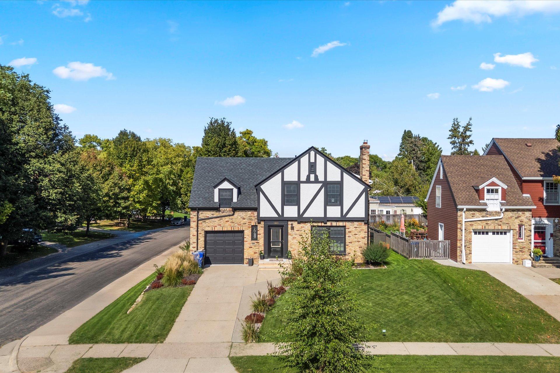 1885 W Eleanor Avenue