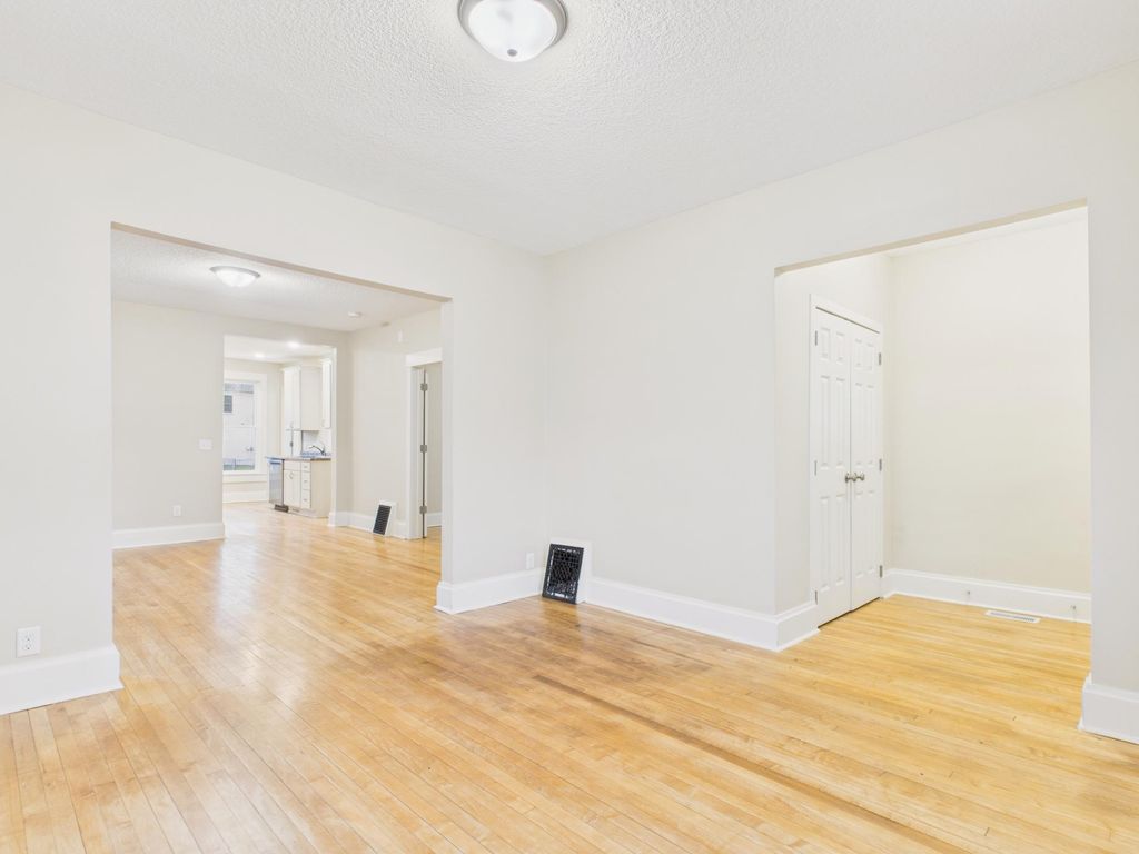 Photo of 1933 Hillside Avenue N, Minneapolis, MN 55411 (MLS # 6821673)