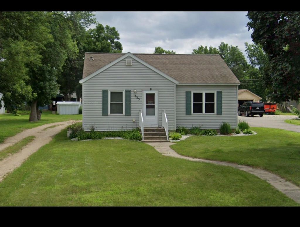 Photo of 325 Lake Avenue S, Paynesville, MN 56362 (MLS # 7055191)