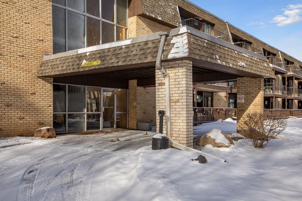 Photo of 3461 Kent Street #1116, Shoreview, MN 55126 (MLS # 7014229)