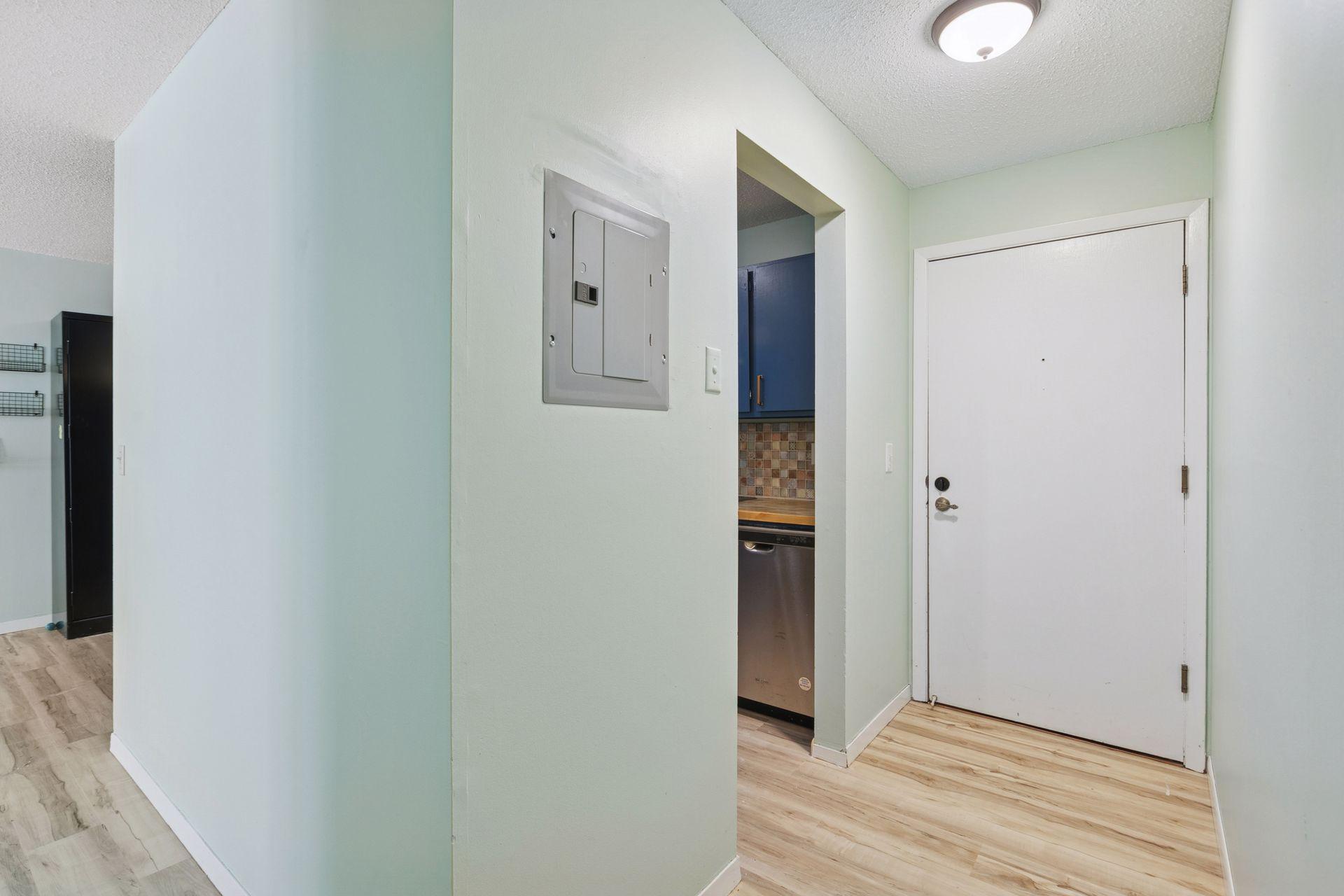 3461 Kent Street 1116