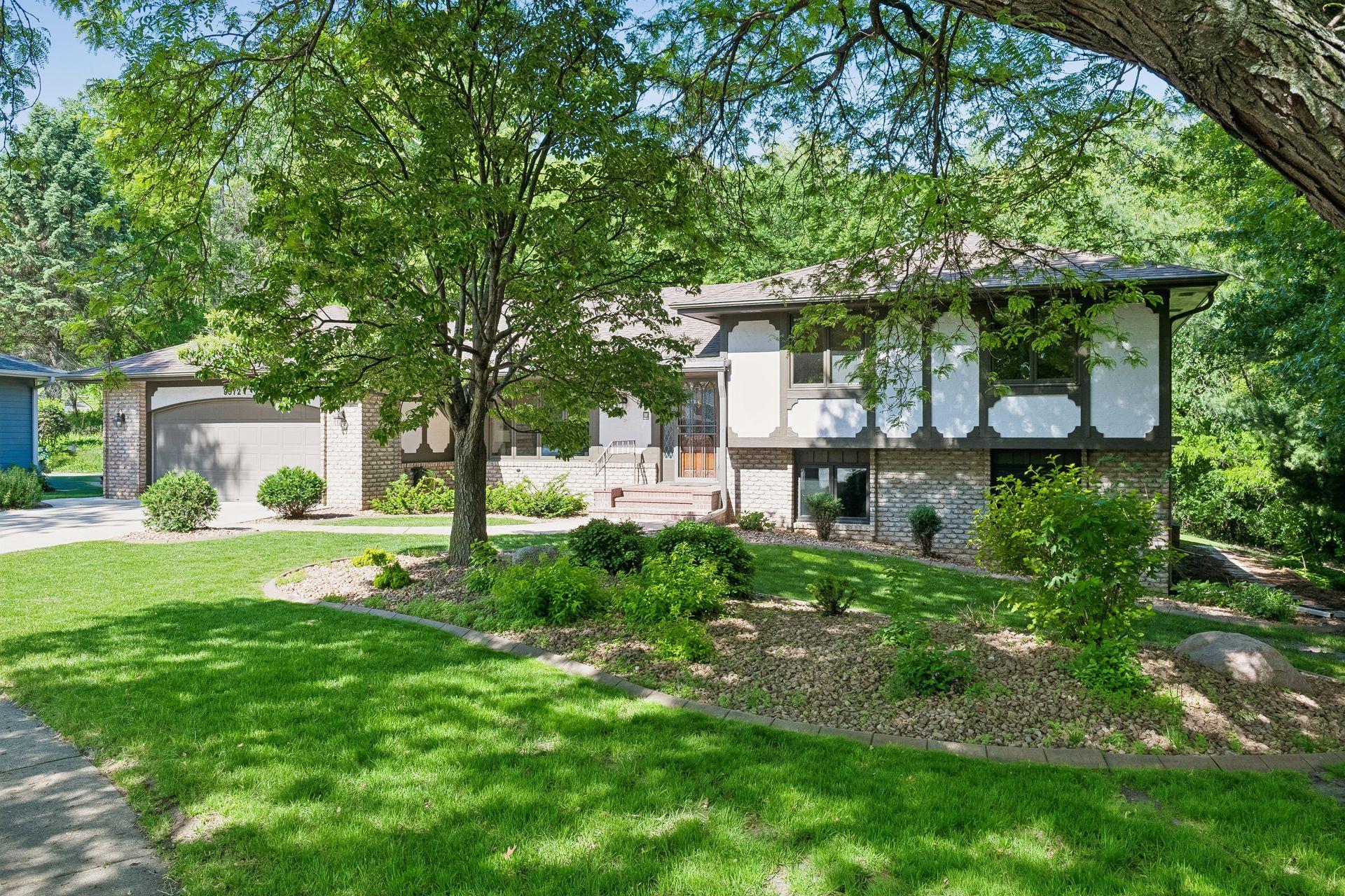 9572 Morris Circle