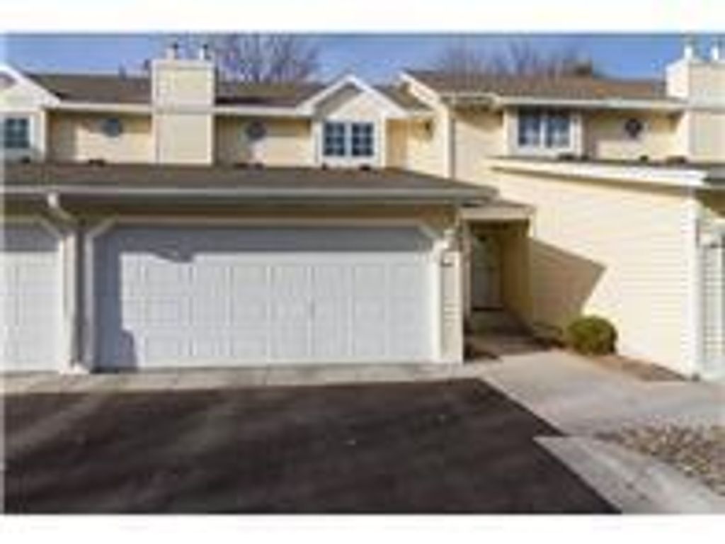 Photo of 253 Maureen Lane NE, Columbia Heights, MN 55421 (MLS # 7072211)