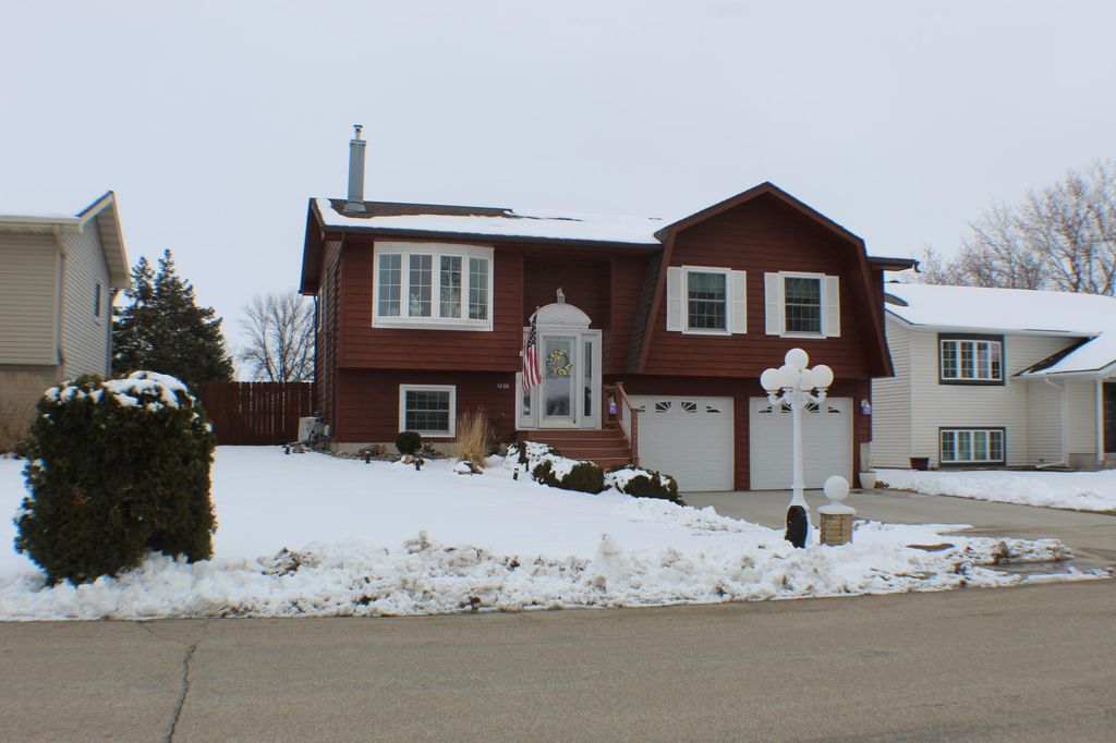 Photo of 1206 19th Street N, Moorhead, MN 56560 (MLS # 7049154)