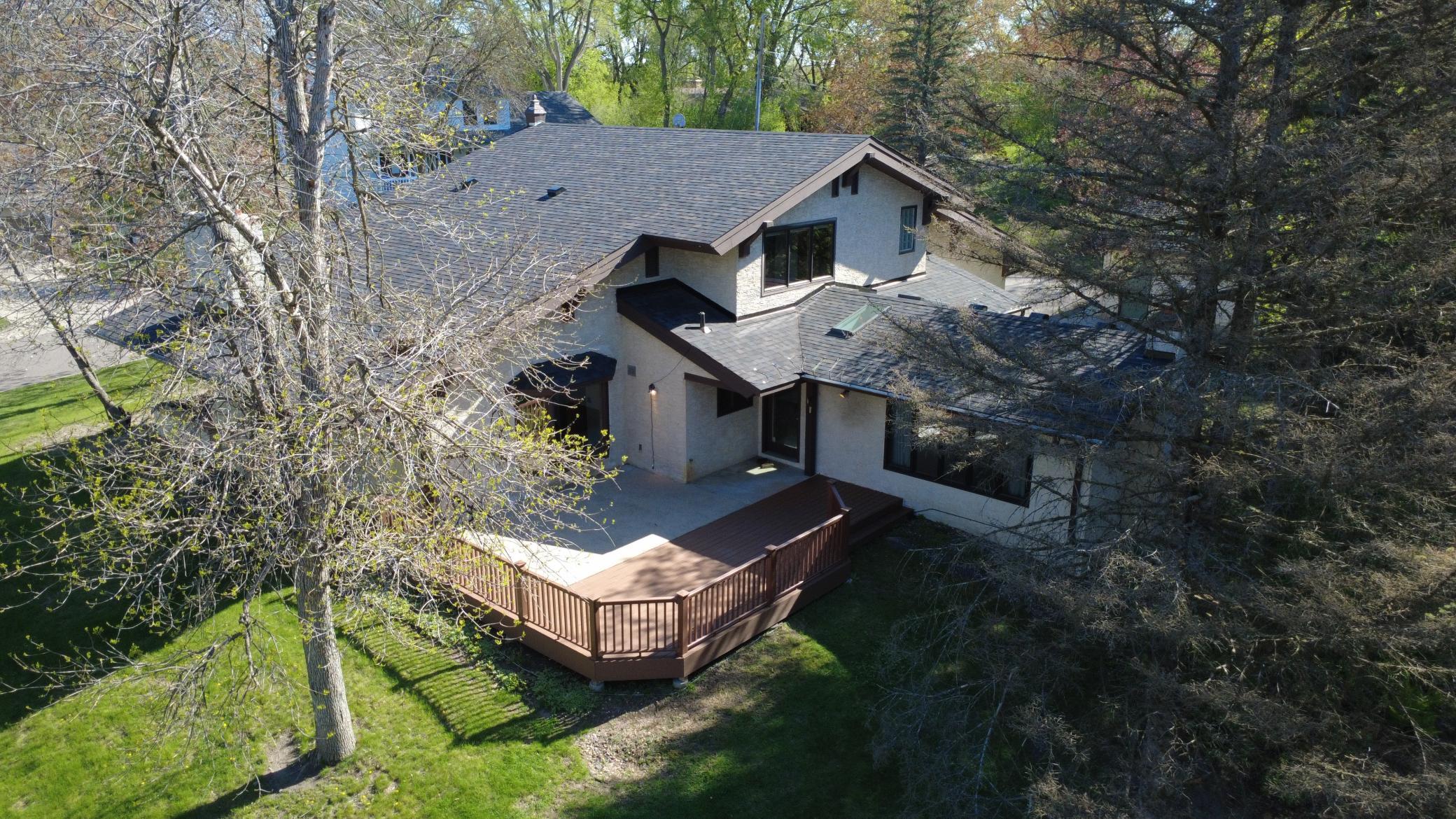 15221 Crestview Lane