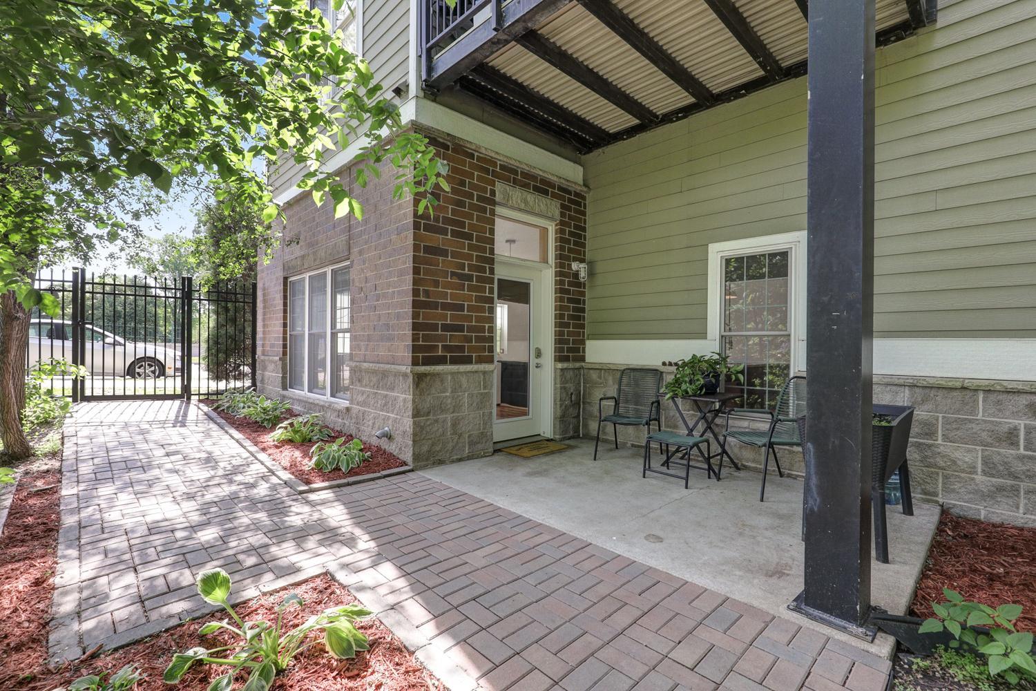 2850 Cedar Avenue S 101