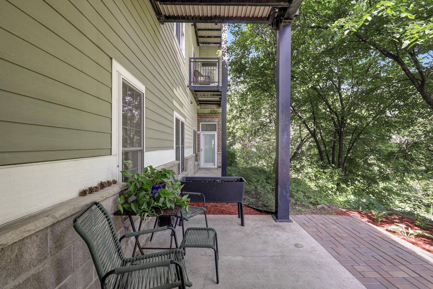 2850 Cedar Avenue S 101