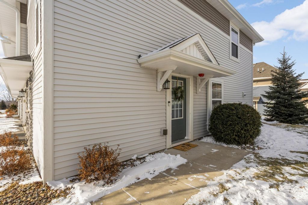 Photo of 3341 Lakewood Trail, Woodbury, MN 55129 (MLS # 7012411)