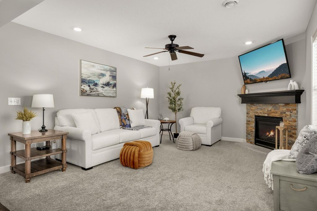 Photo of 3341 Lakewood Trail, Woodbury, MN 55129 (MLS # 7012411)