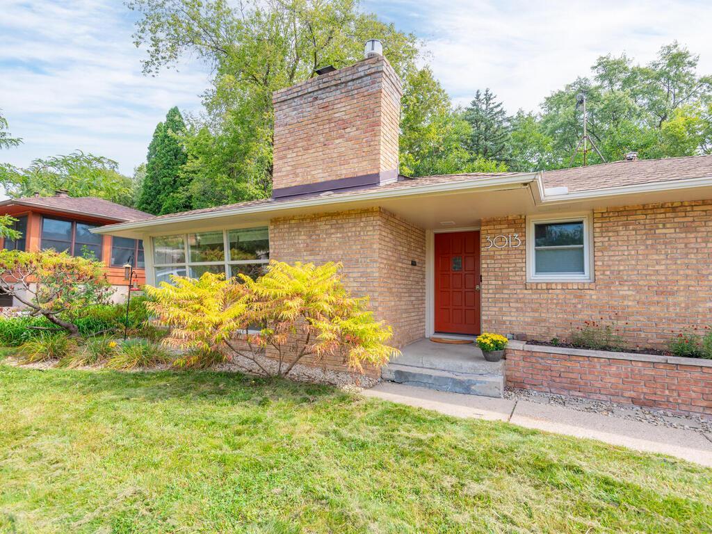 3013 Silver Lake Road NE