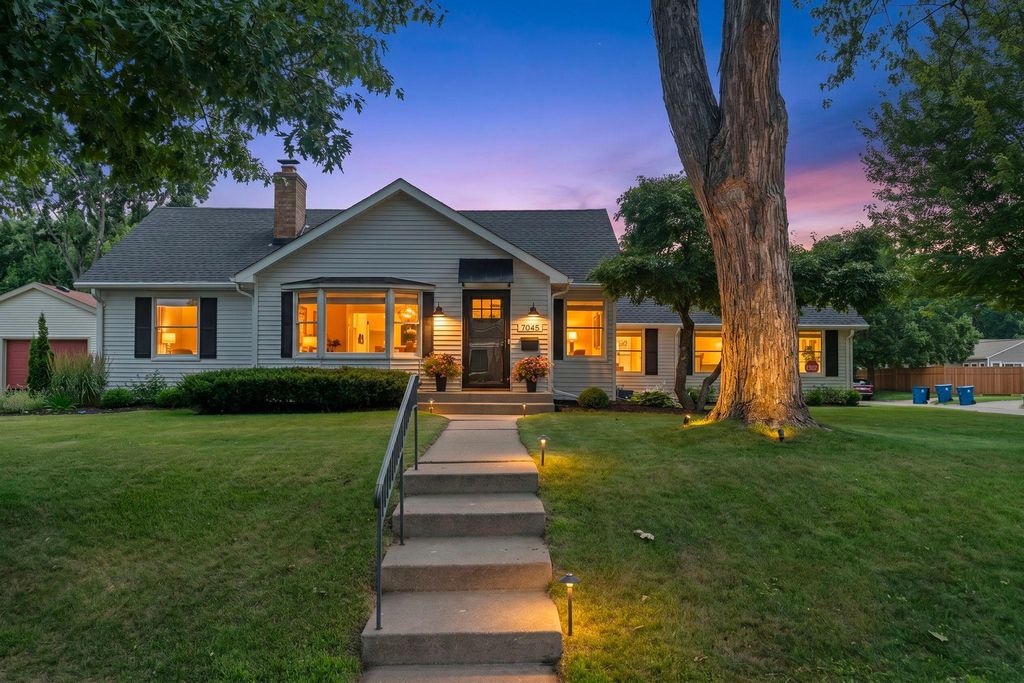 Photo of 7045 Oliver Avenue S, Richfield, MN 55423 (MLS # 6795242)