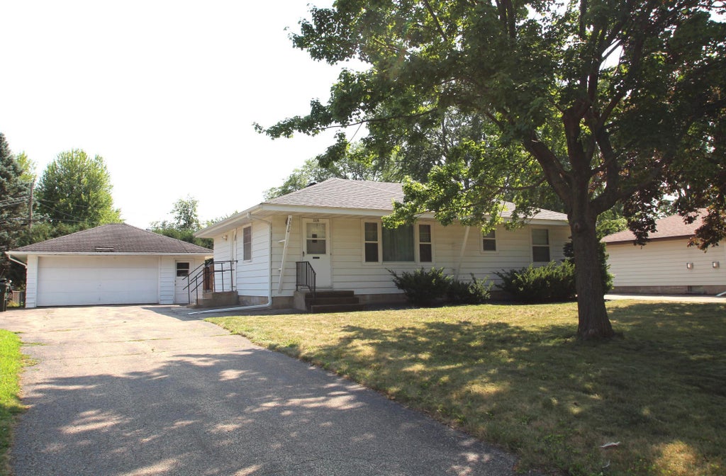 Photo of 3320 Lower 147th Street W, Rosemount, MN 55068 (MLS # 7120592)