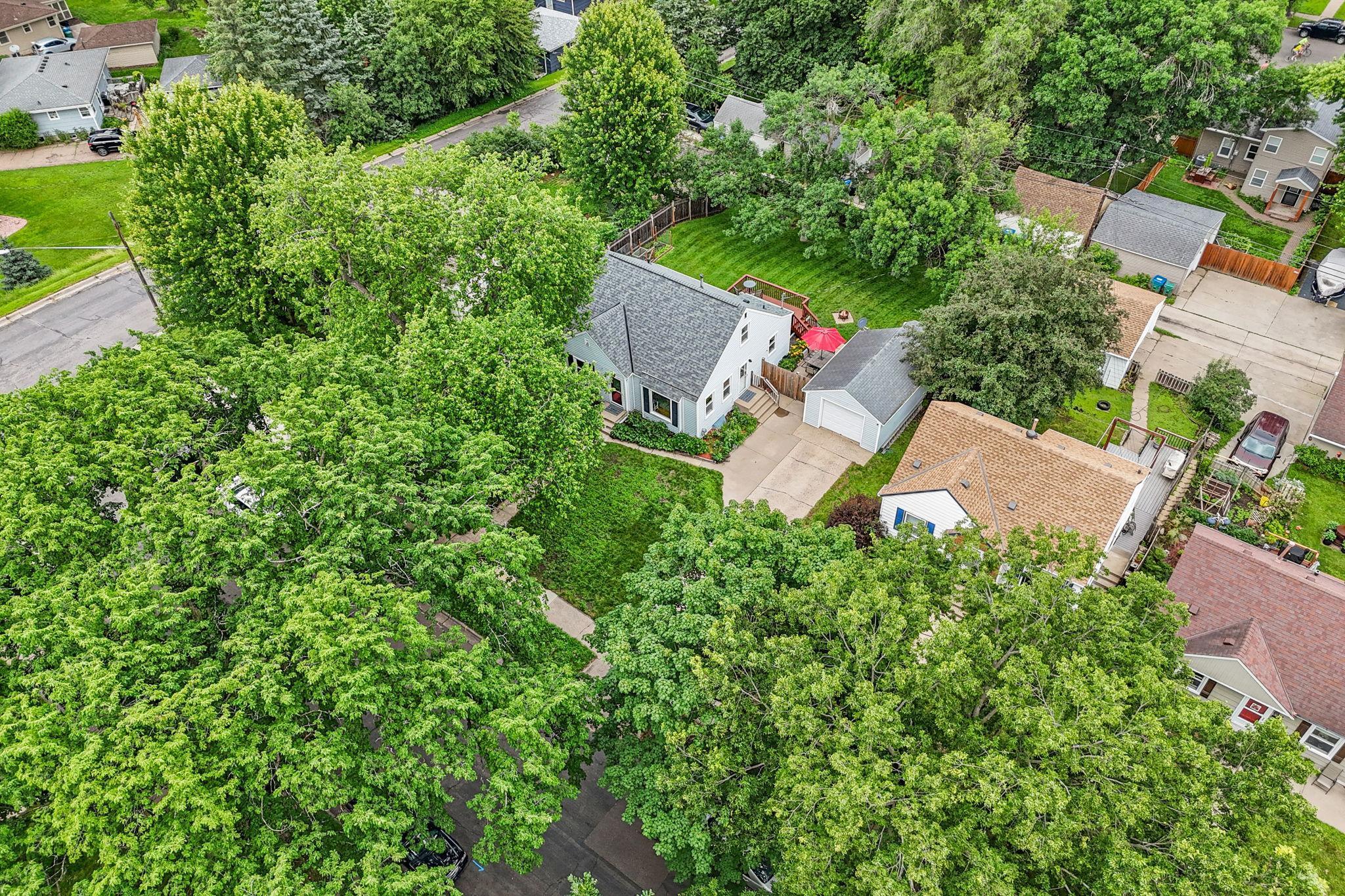 2707 Edgewood Avenue S