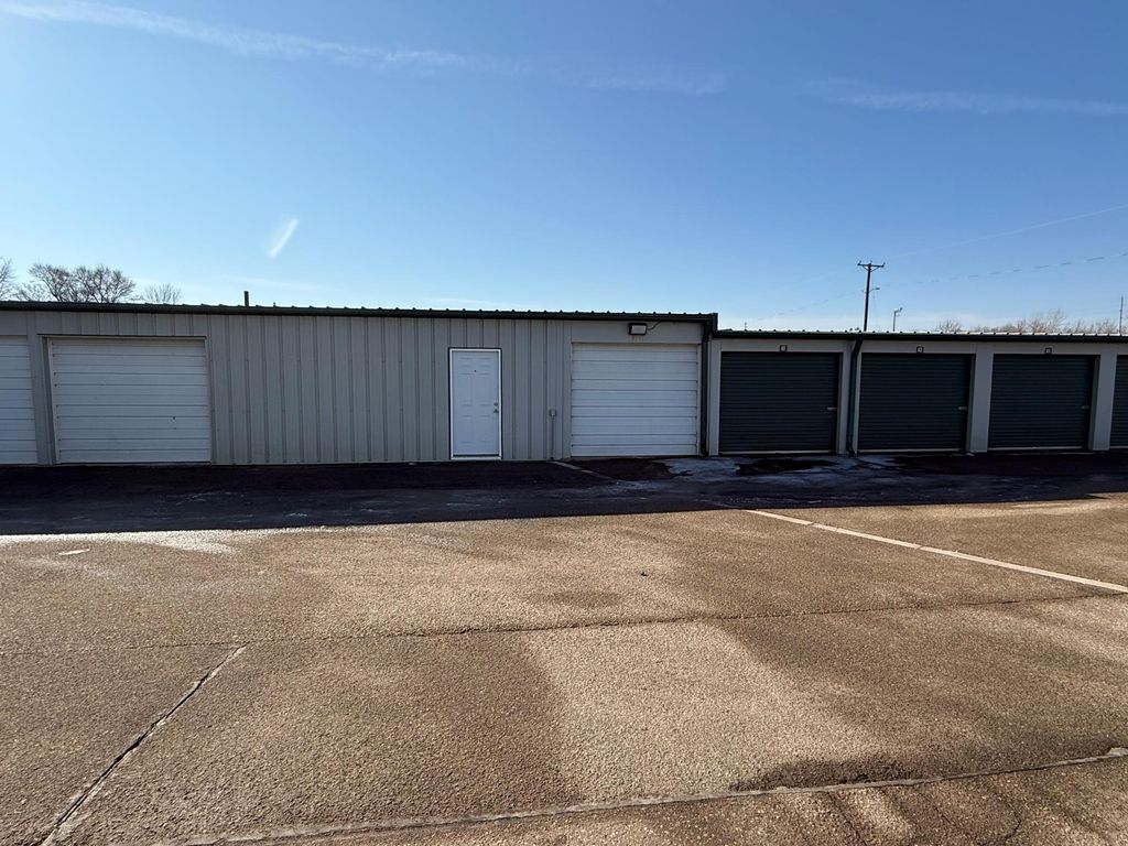 Photo of 1510 Hulett Avenue #Shop C, Faribault, MN 55021 (MLS # 7021219)