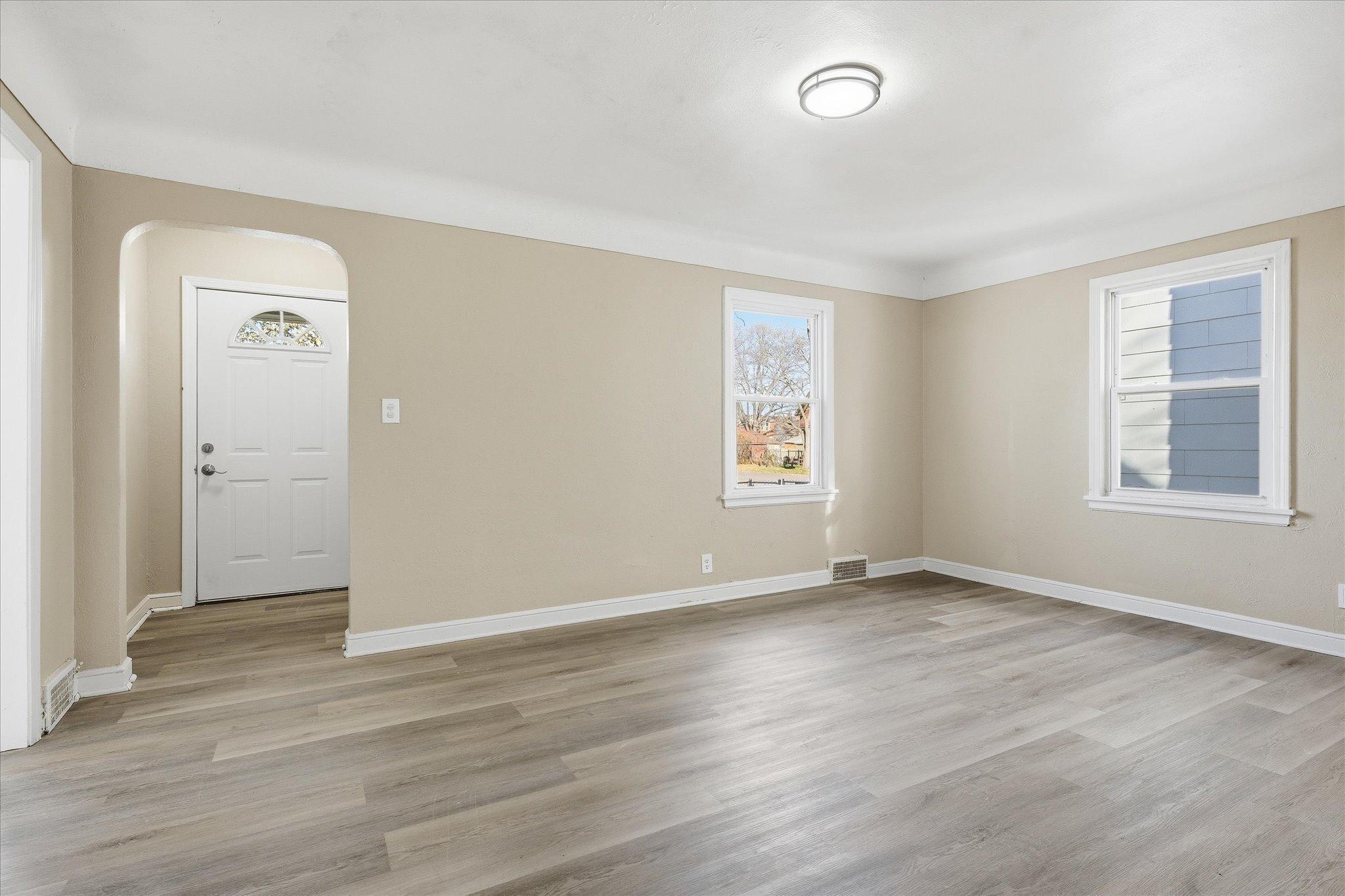 772 Jessamine Avenue E