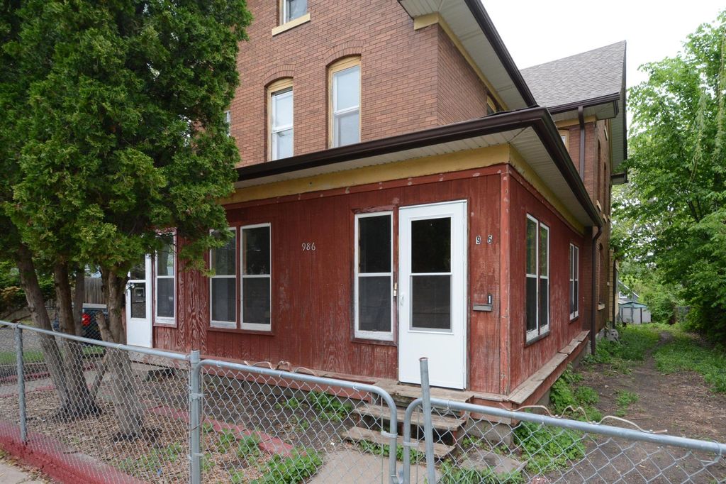 Photo of 986 Galtier Street, Saint Paul, MN 55117 (MLS # 7077825)