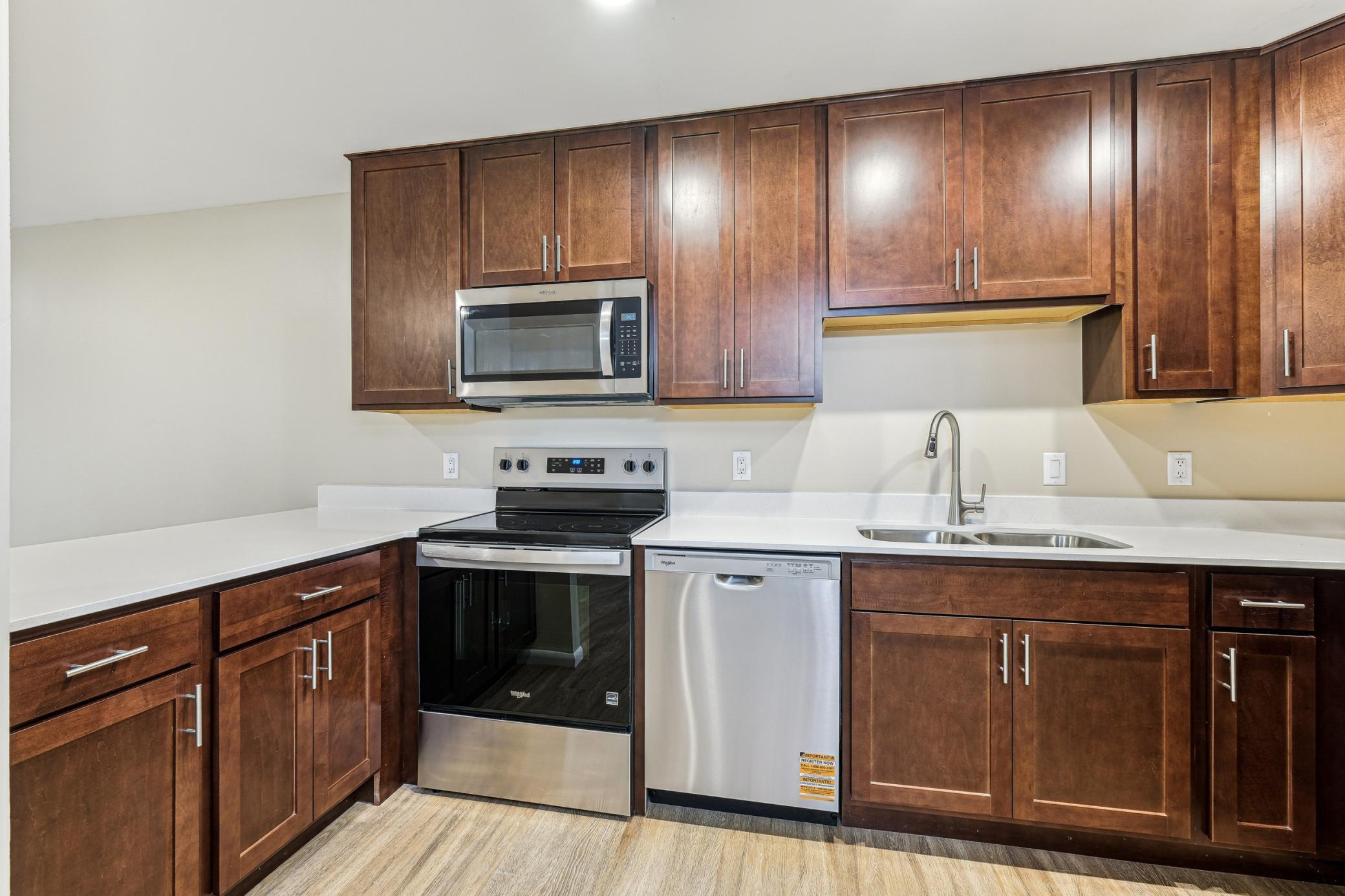10211 Cedar Lake Road 104
