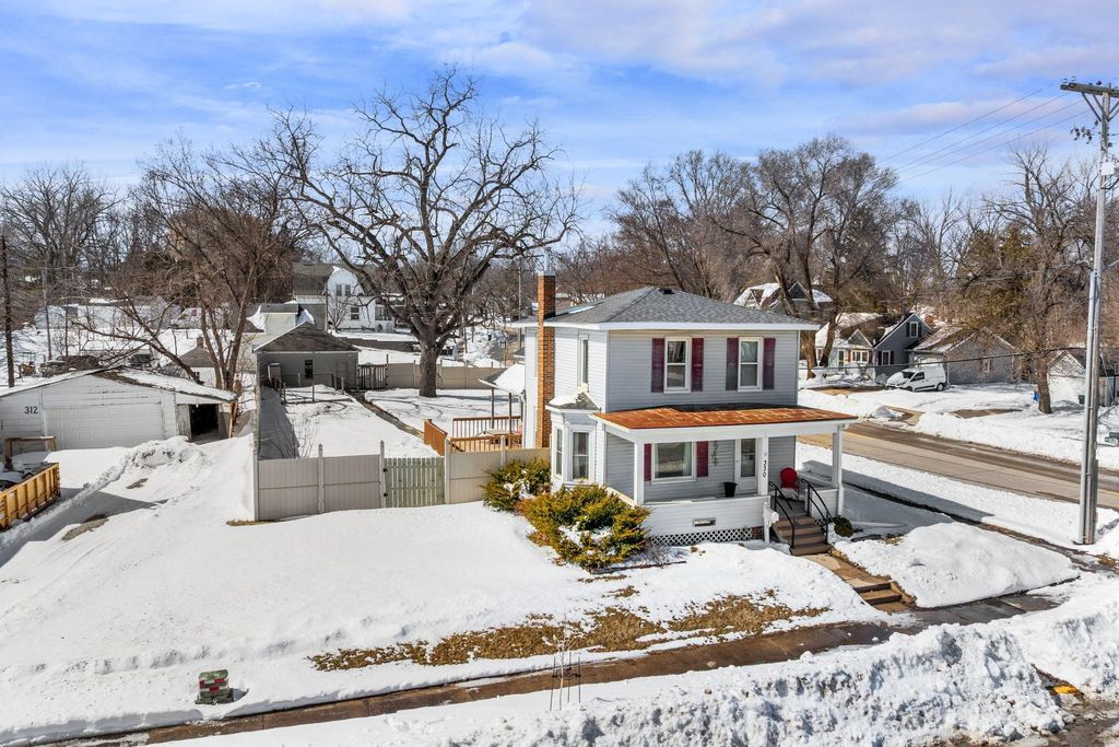 Photo of 330 Riverside Avenue, Owatonna, MN 55060 (MLS # 7033882)