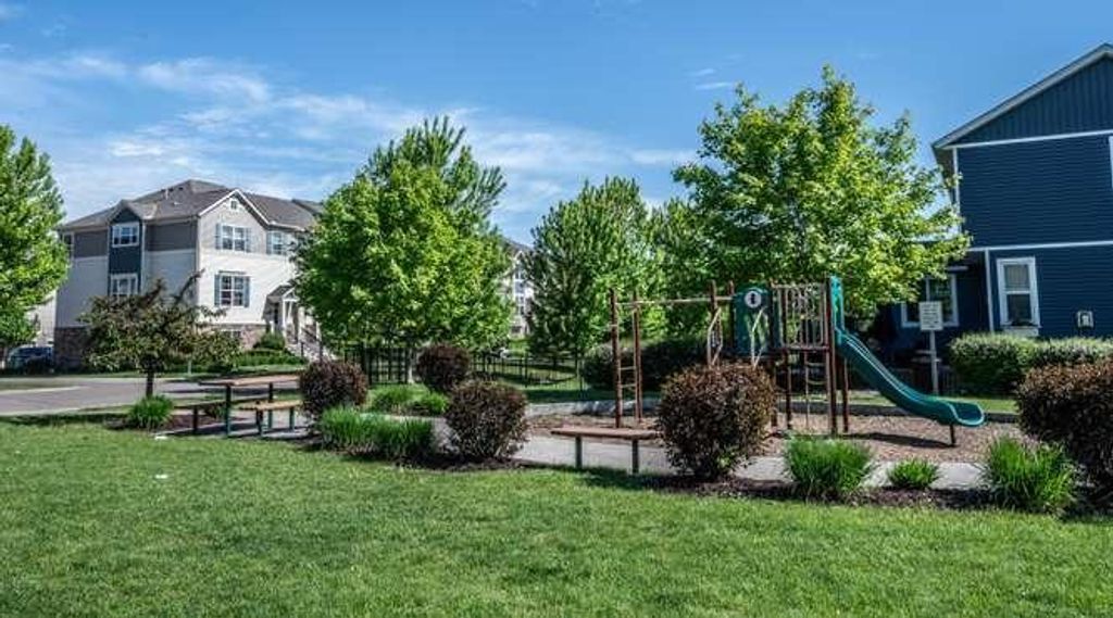 Photo of 9621 Scott Lane N, Brooklyn Park, MN 55443 (MLS # 7077458)
