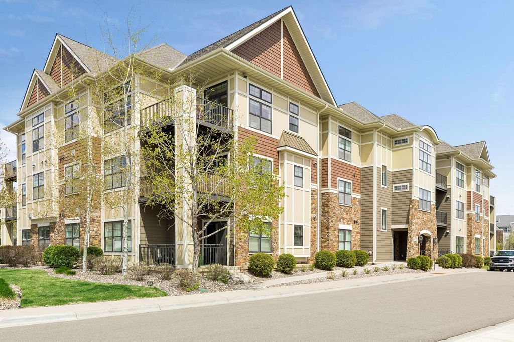 Photo of 15420 Oakcroft Place #223, Wayzata, MN 55391 (MLS # 7063727)