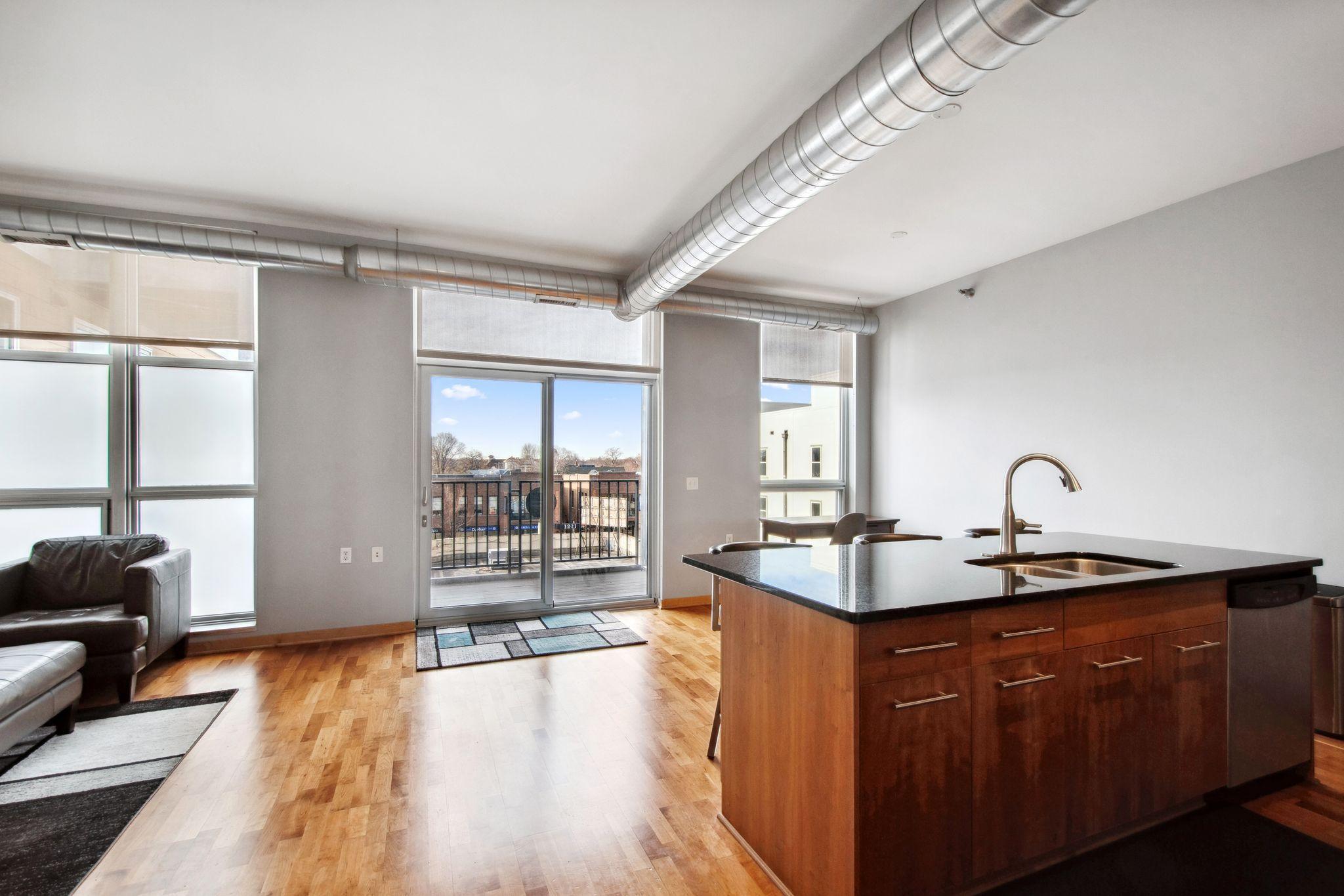 1211 Lagoon Avenue 410