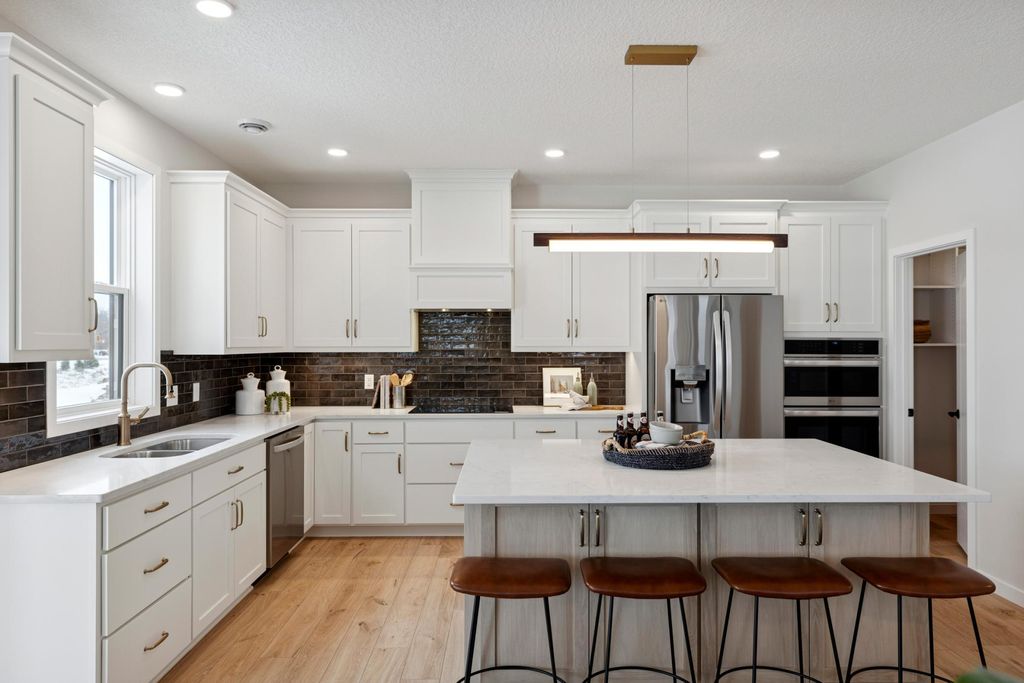 Photo of 3496 Knightsbridge Trail N, Lake Elmo, MN 55042 (MLS # 7049203)