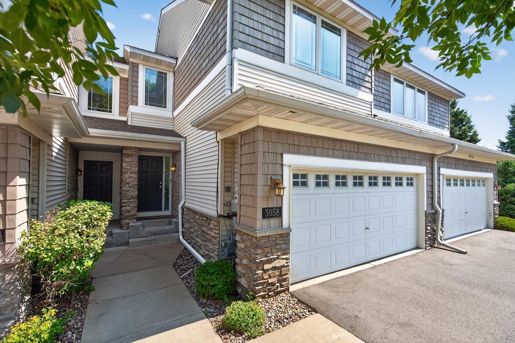 Photo of 5058 Yuma Lane N, Plymouth, MN 55446 (MLS # 7126021)