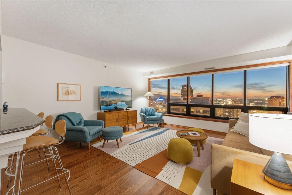 Photo of 168 6th Street E #3606, Saint Paul, MN 55101 (MLS # 7007902)