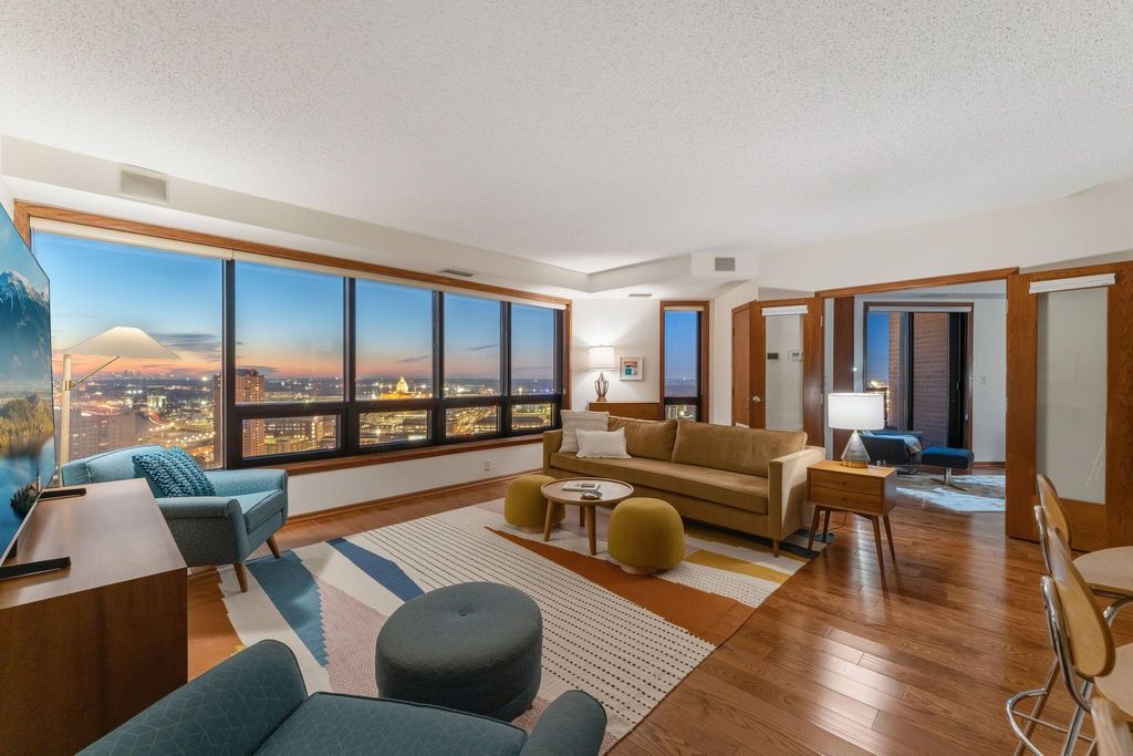 Photo of 168 6th Street E #3606, Saint Paul, MN 55101 (MLS # 7007902)