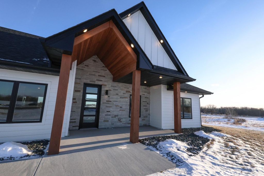 Photo of 6055 Scenic View Court, Kimball, MN 55353 (MLS # 7033060)