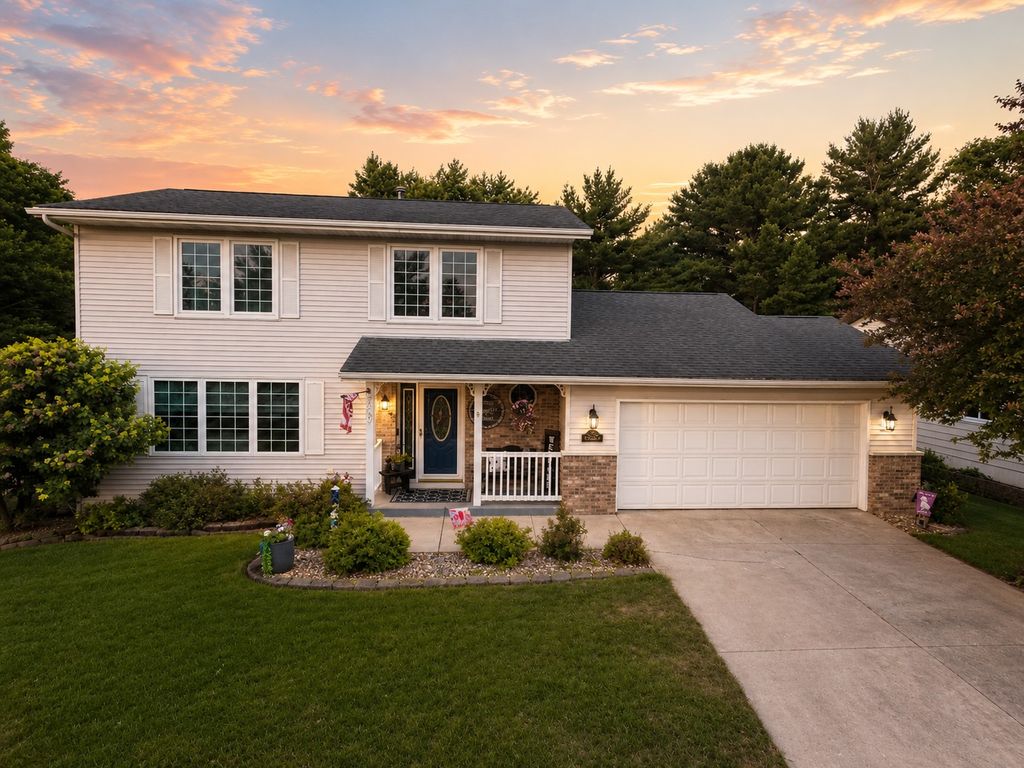 Photo of 2001 13th Street SW, Austin, MN 55912 (MLS # 7115418)