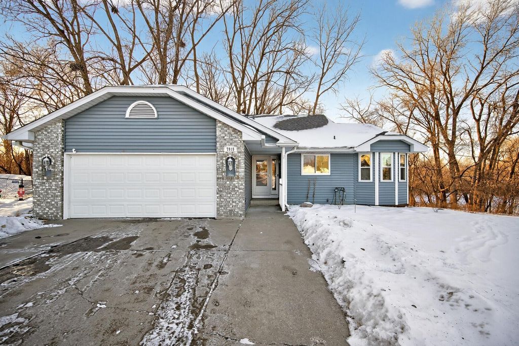 Photo of 7919 Blackstone Avenue, Inver Grove Heights, MN 55076 (MLS # 7031511)
