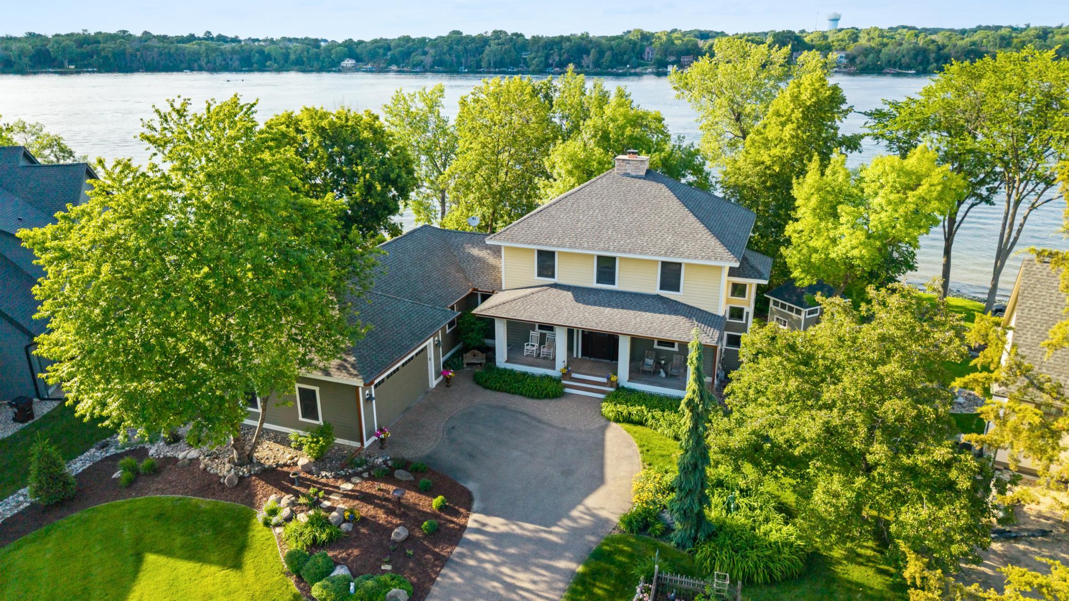 5488 Fairlawn Shores Trail SE