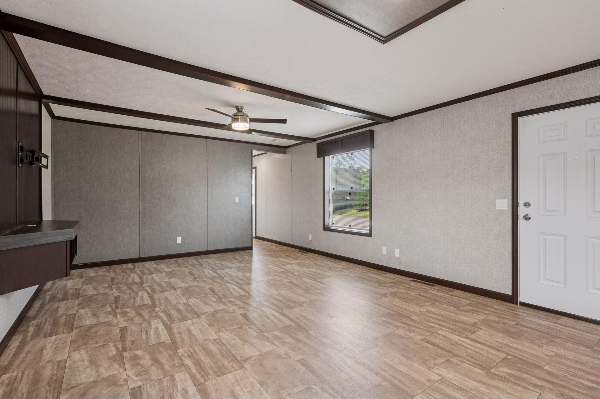 2501 Lowry Avenue NE 201