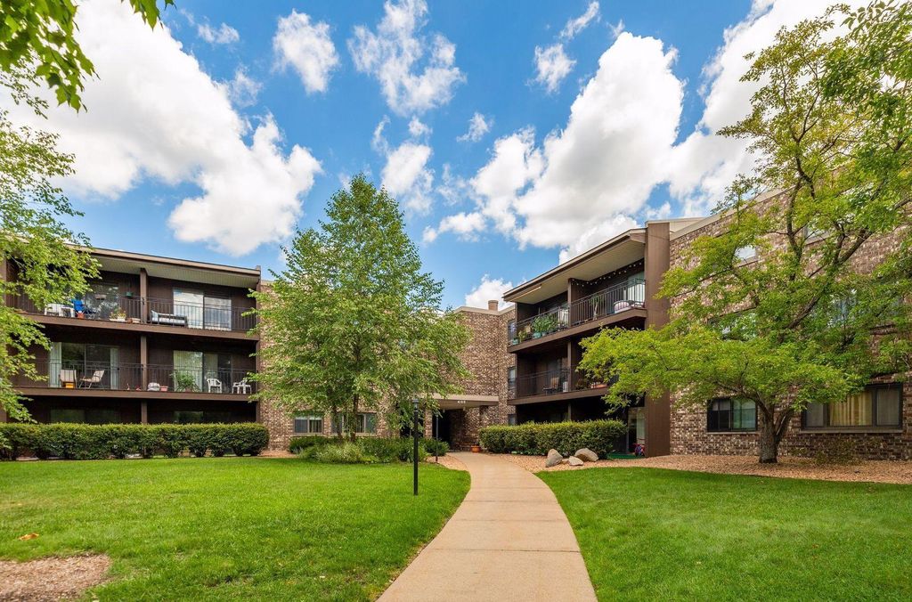 Photo of 4120 Parklawn Avenue #228, Edina, MN 55435 (MLS # 6824736)