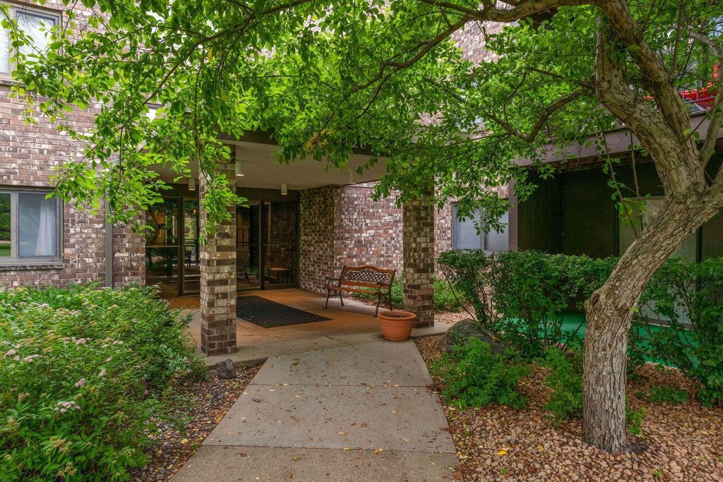 Photo of 4120 Parklawn Avenue #228, Edina, MN 55435 (MLS # 6824736)