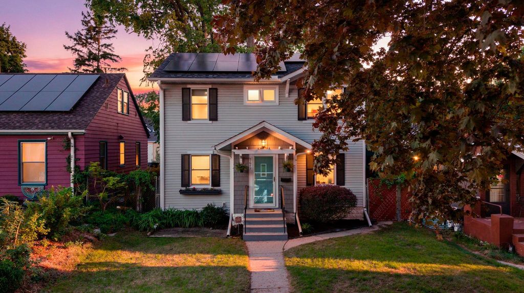 Photo of 1677 Thomas Avenue, Saint Paul, MN 55104 (MLS # 7071115)