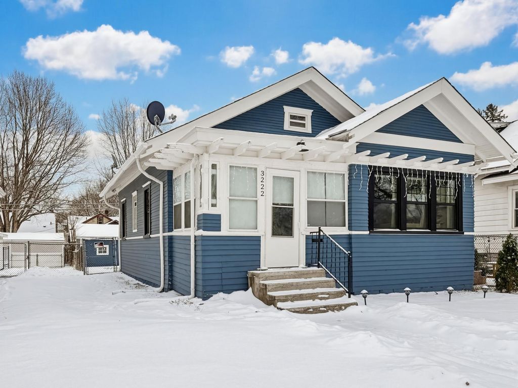 Photo of 3222 Bryant Avenue N, Minneapolis, MN 55412 (MLS # 7003928)