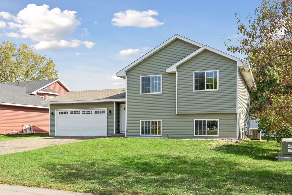 Photo of 1816 Lupine Drive, Hudson, WI 54016 (MLS # 7146365)