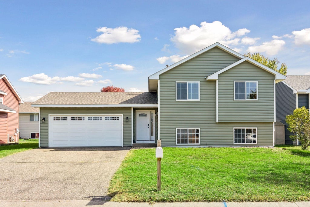 Photo of 1816 Lupine Drive, Hudson, WI 54016 (MLS # 7146365)