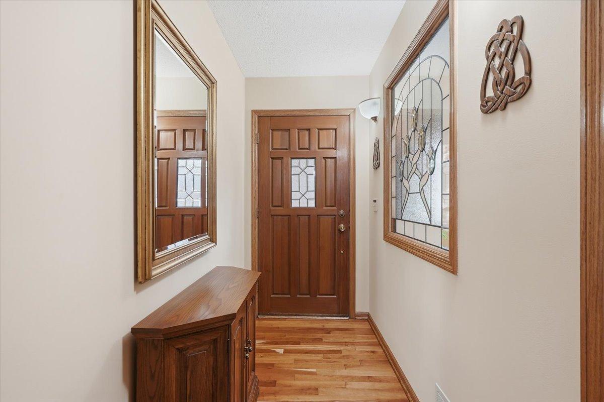 561 Deer Ridge Lane S