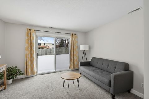 842 Woodgate Drive 211 Vadnais Heights MN 55127