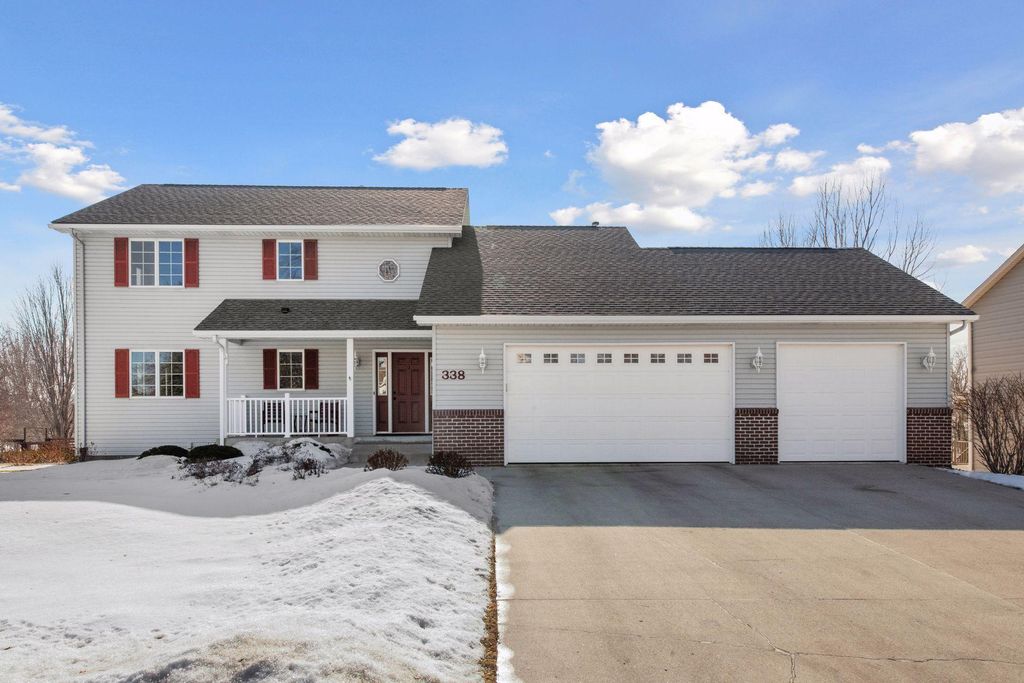 Photo of 338 William Lake Shore Drive, Waconia, MN 55387 (MLS # 7022308)