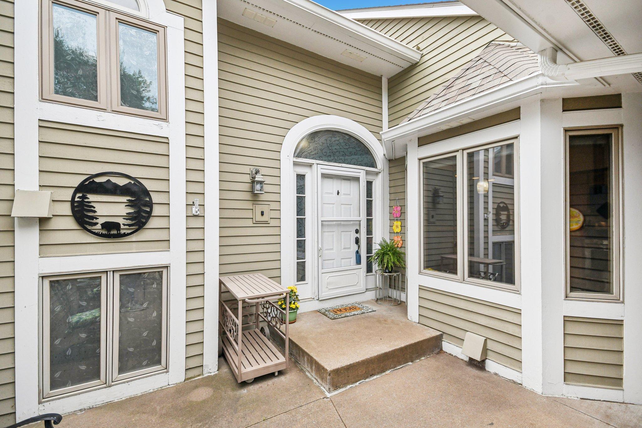 8631 Seasons Parkway