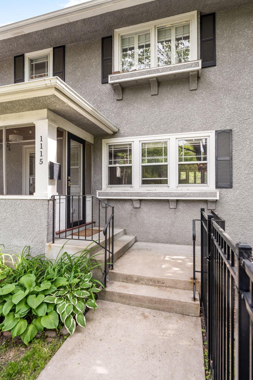 1115 W 48th Street