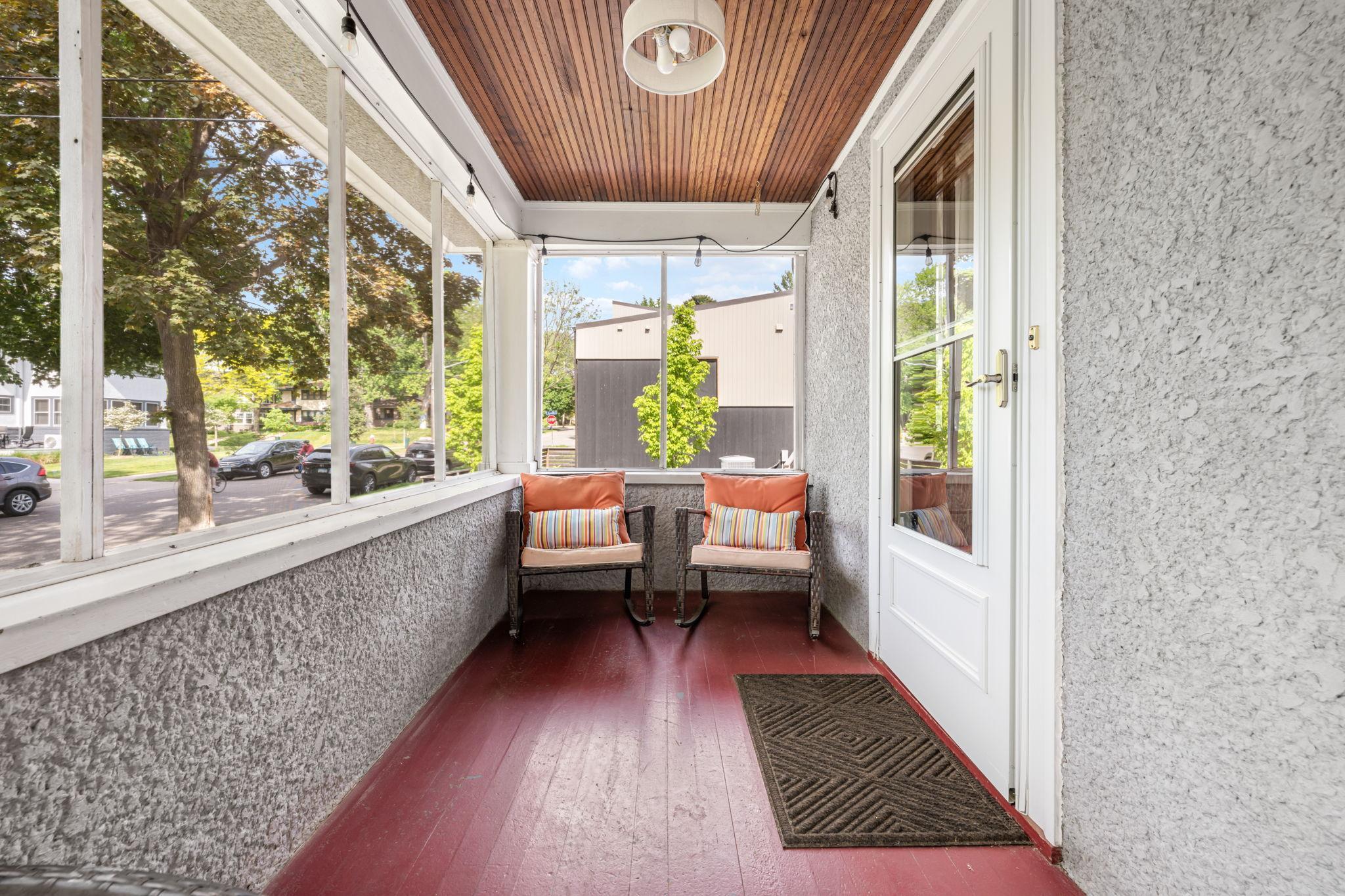 1115 W 48th Street