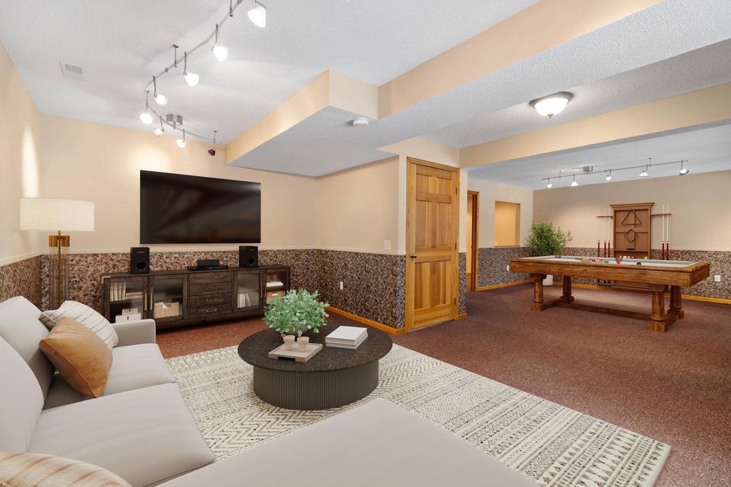 Photo of 763 Lake Ridge Drive, Woodbury, MN 55129 (MLS # 7001929)