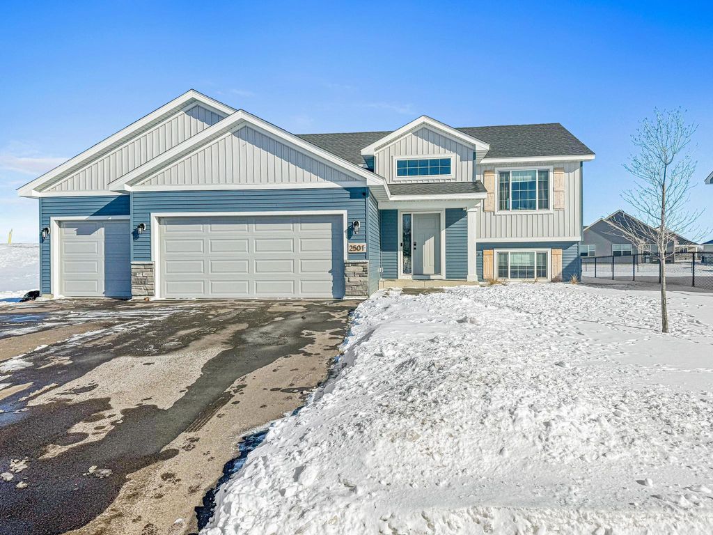 Photo of 2501 Pioneer Trail, Buffalo, MN 55313 (MLS # 6826848)