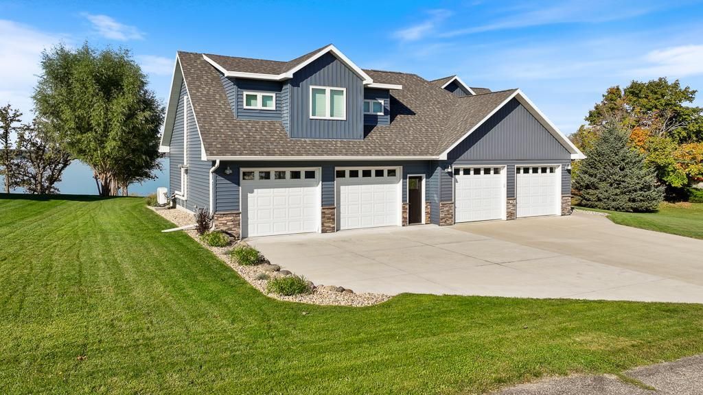 Photo of 112 S Sunrise Street, Hendricks, MN 56136 (MLS # 7001443)